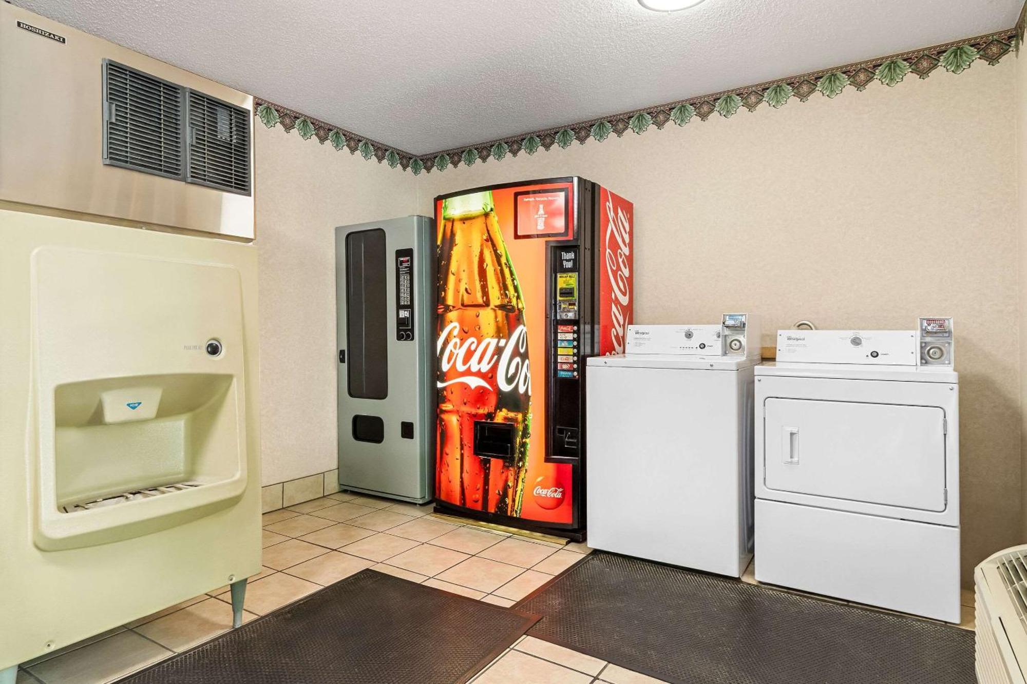 Econo Lodge Russellville Kültér fotó