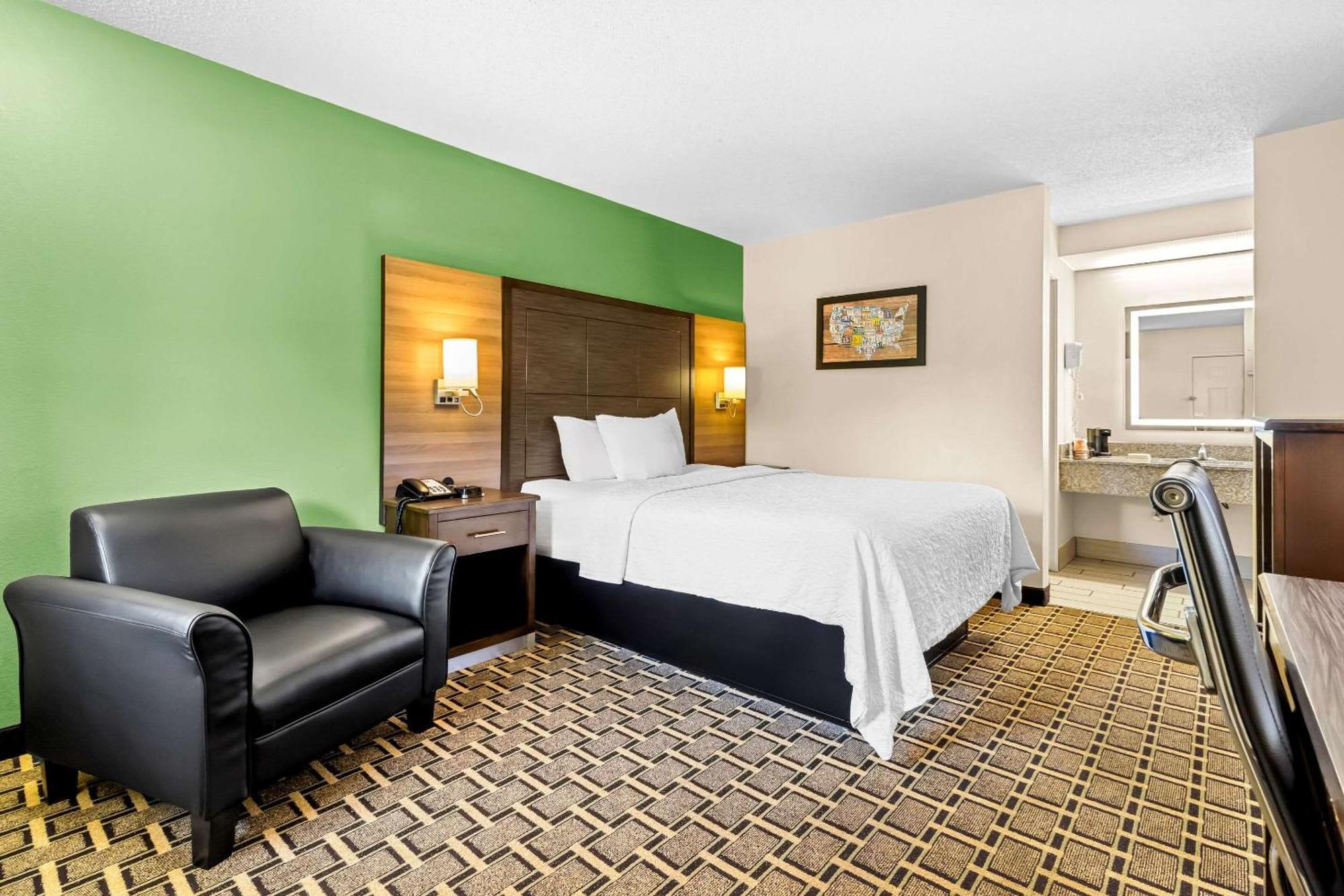Econo Lodge Russellville Kültér fotó