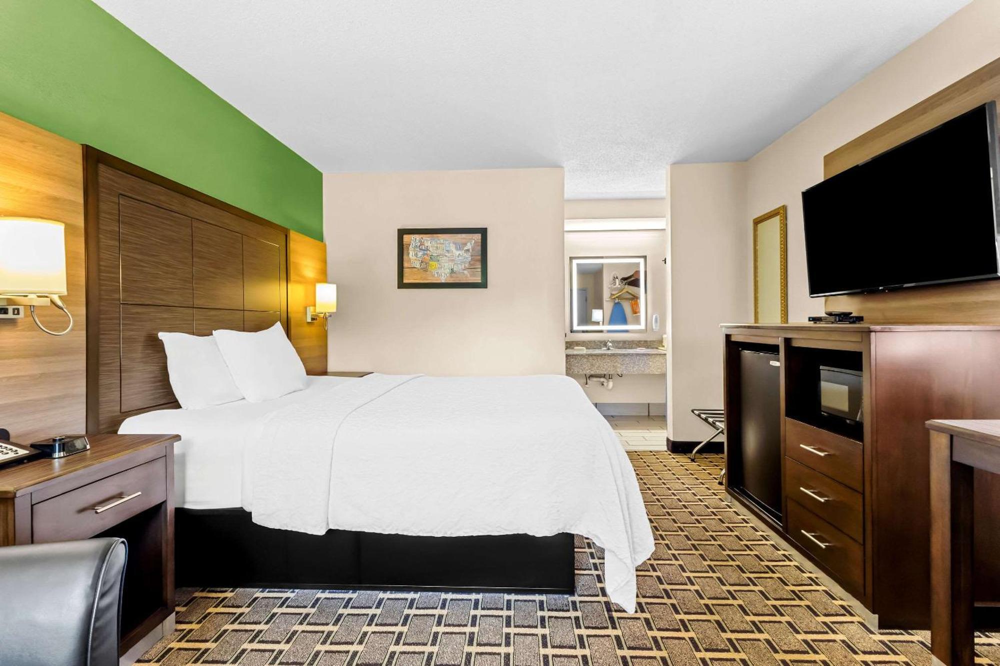 Econo Lodge Russellville Kültér fotó