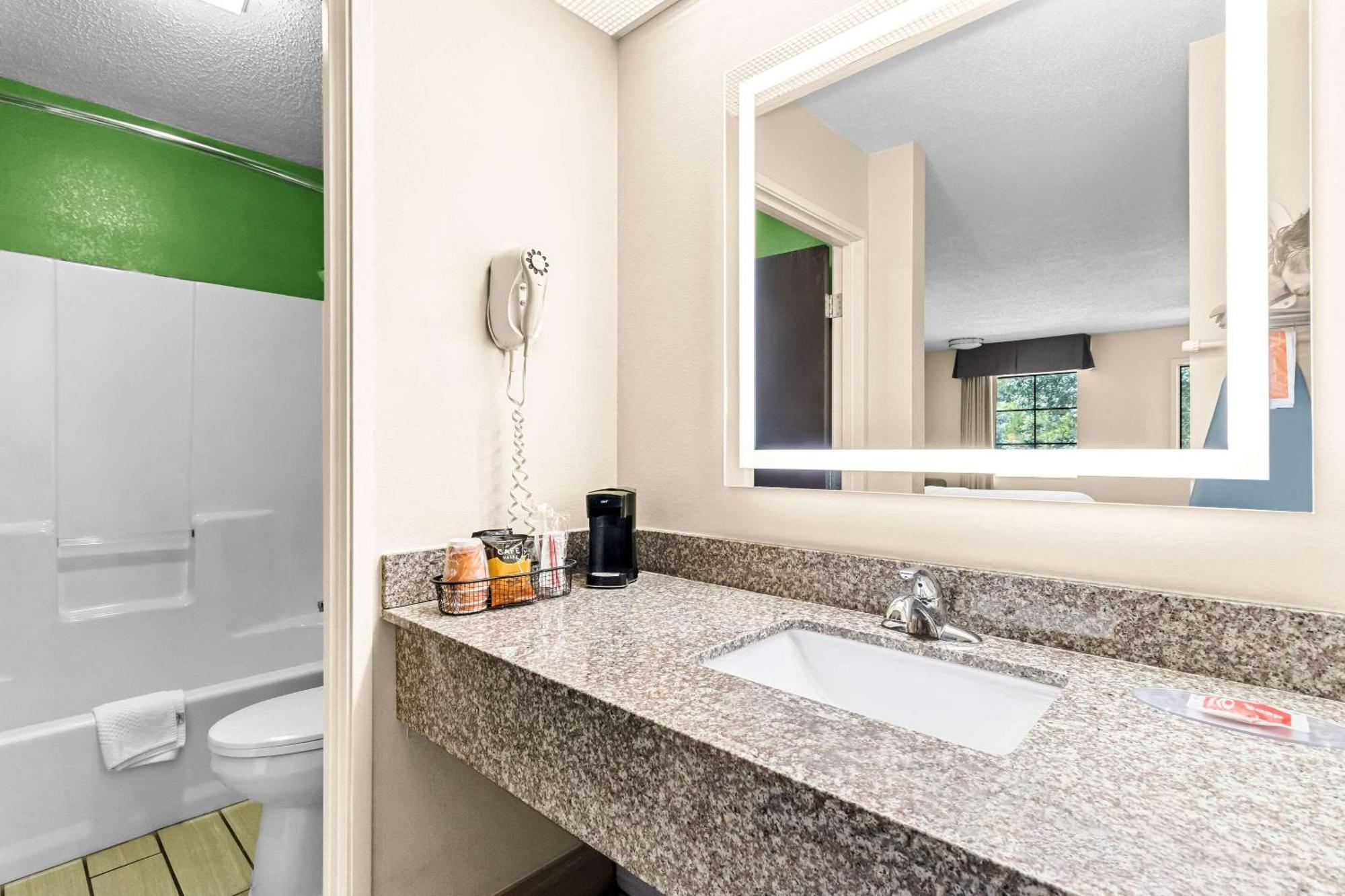 Econo Lodge Russellville Kültér fotó