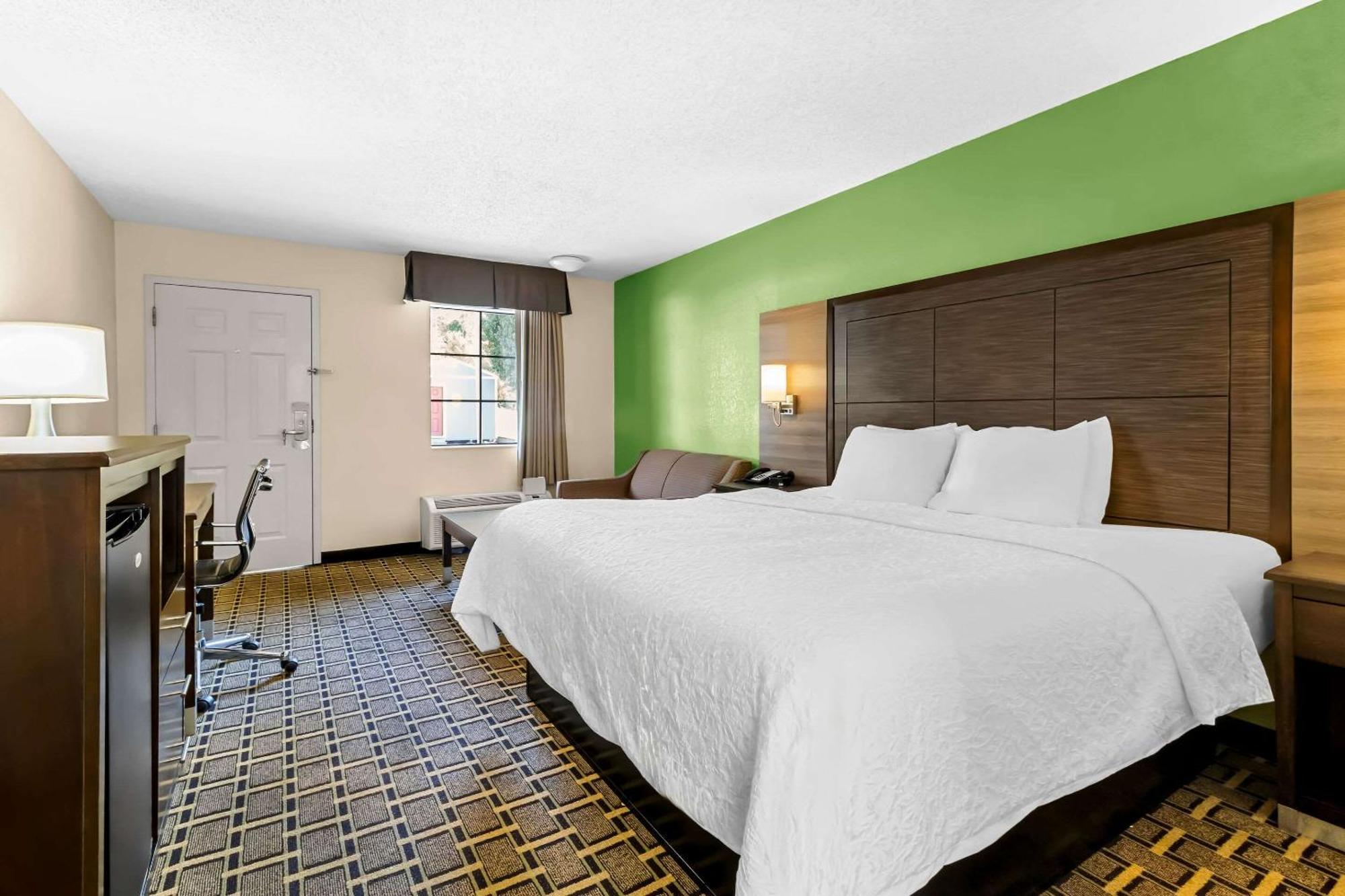 Econo Lodge Russellville Kültér fotó