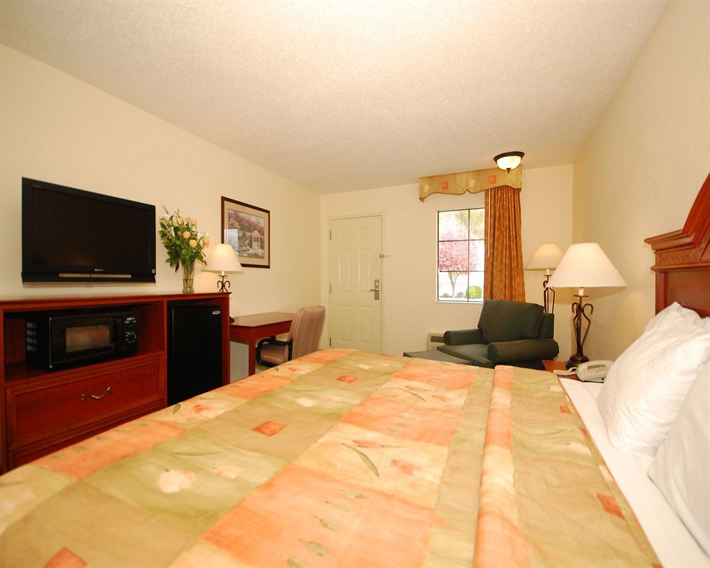 Econo Lodge Russellville Kültér fotó