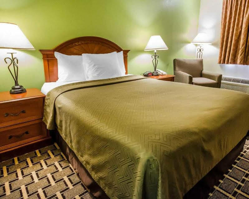 Econo Lodge Russellville Kültér fotó